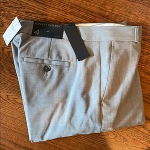 Banana Republic Women’s Logan Pant
